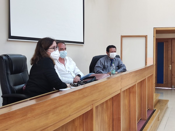 Autoridades UACh se reunieron con los guardias para conversar sobre el inicio de actividades